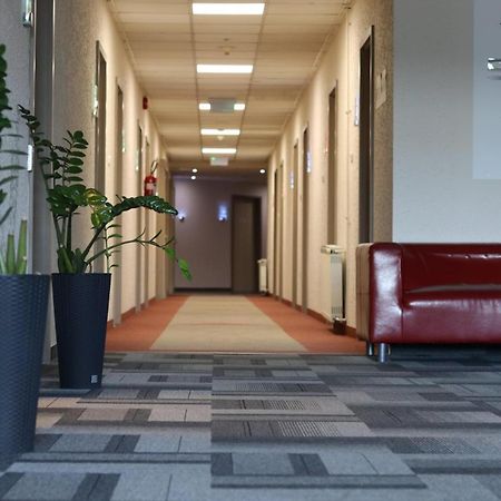 Only 15 Minutes To City Center, Free Secure Parking Budapest Exterior photo
