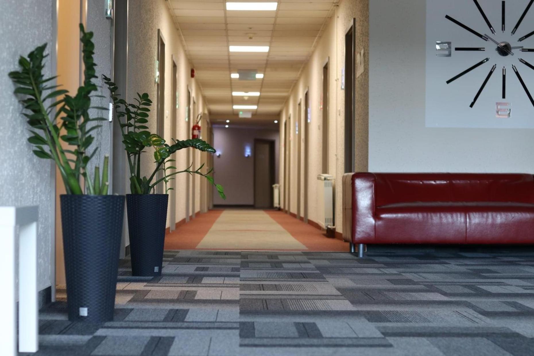 Only 15 Minutes To City Center, Free Secure Parking Budapest Exterior photo